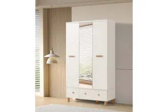 Nice 3-Doors Wardrobe