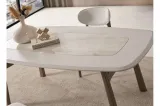 Calısta Dınıng Table