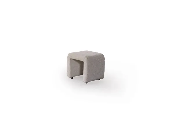 Clara C Pouf