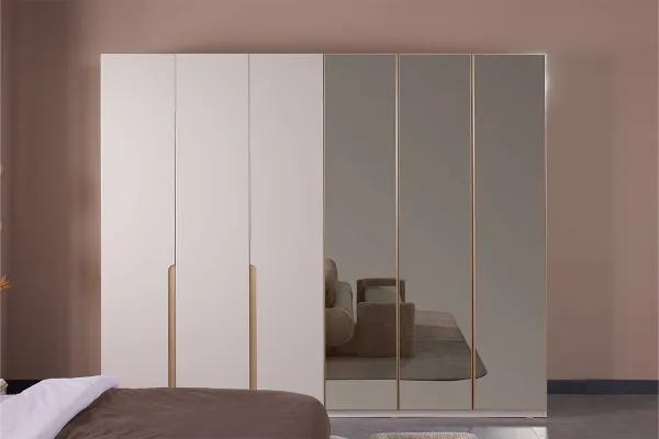Pier Wardrobe